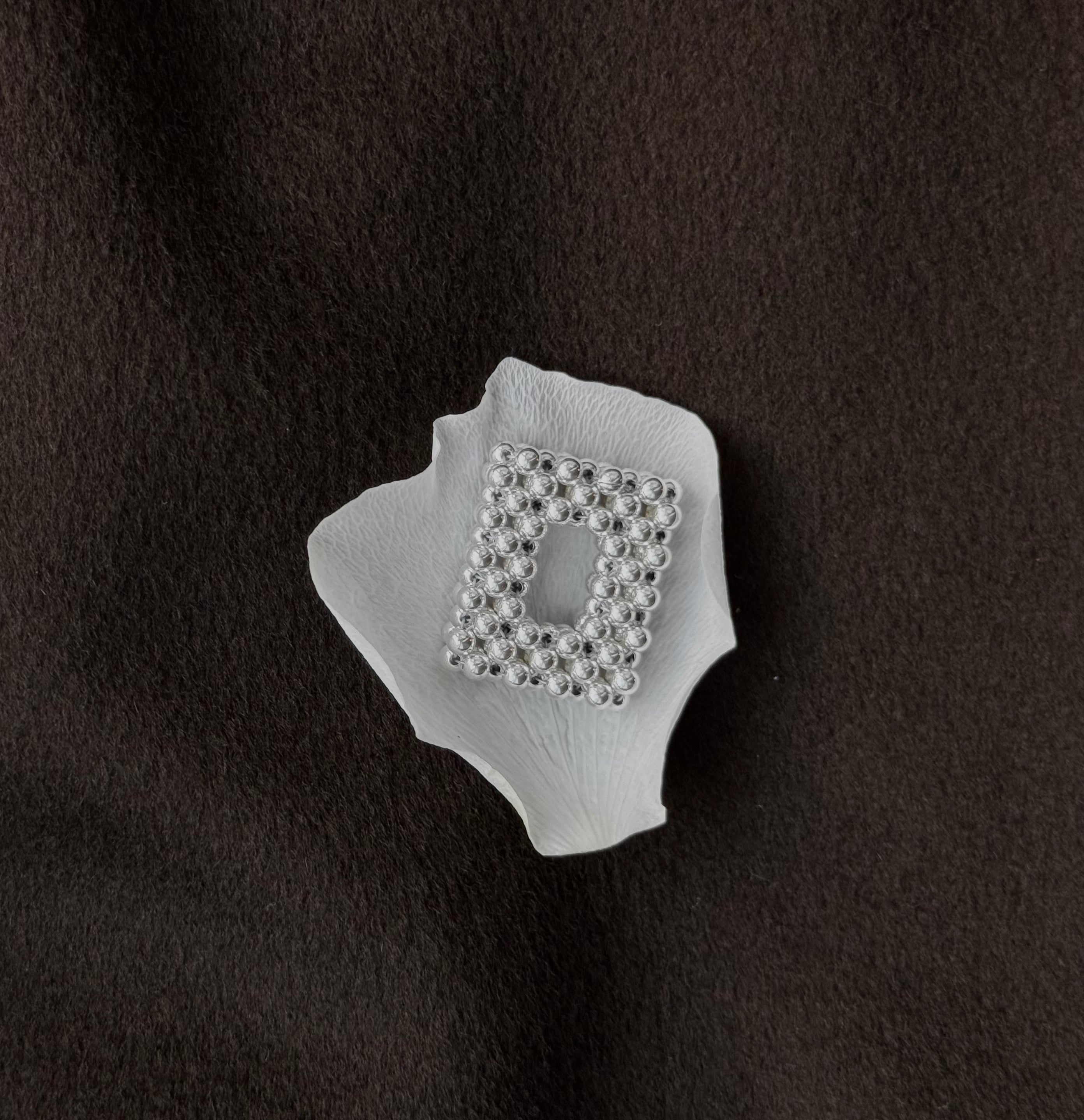 925 sterling silver pendant Le O