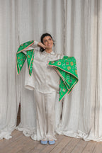 Green square silk scarf Trésor - medium