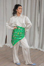 Green square silk scarf Trésor - medium