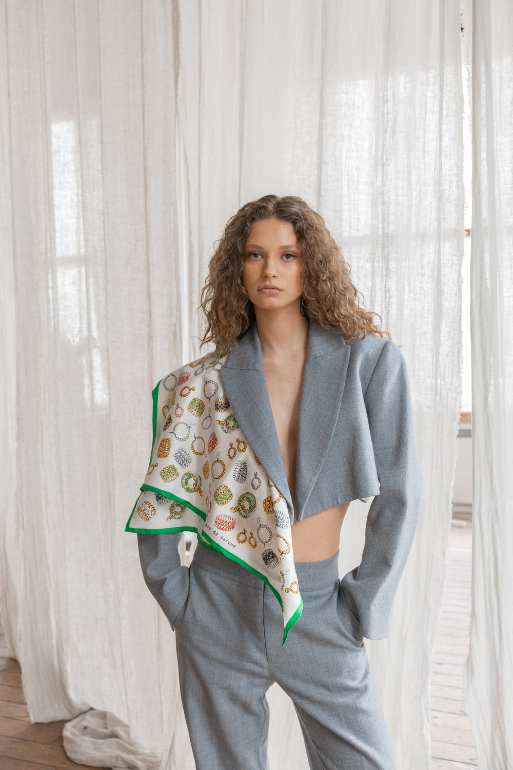 Ivory square silk scarf Trésor - small
