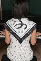 Black and white square silk scarf Esquisse - small