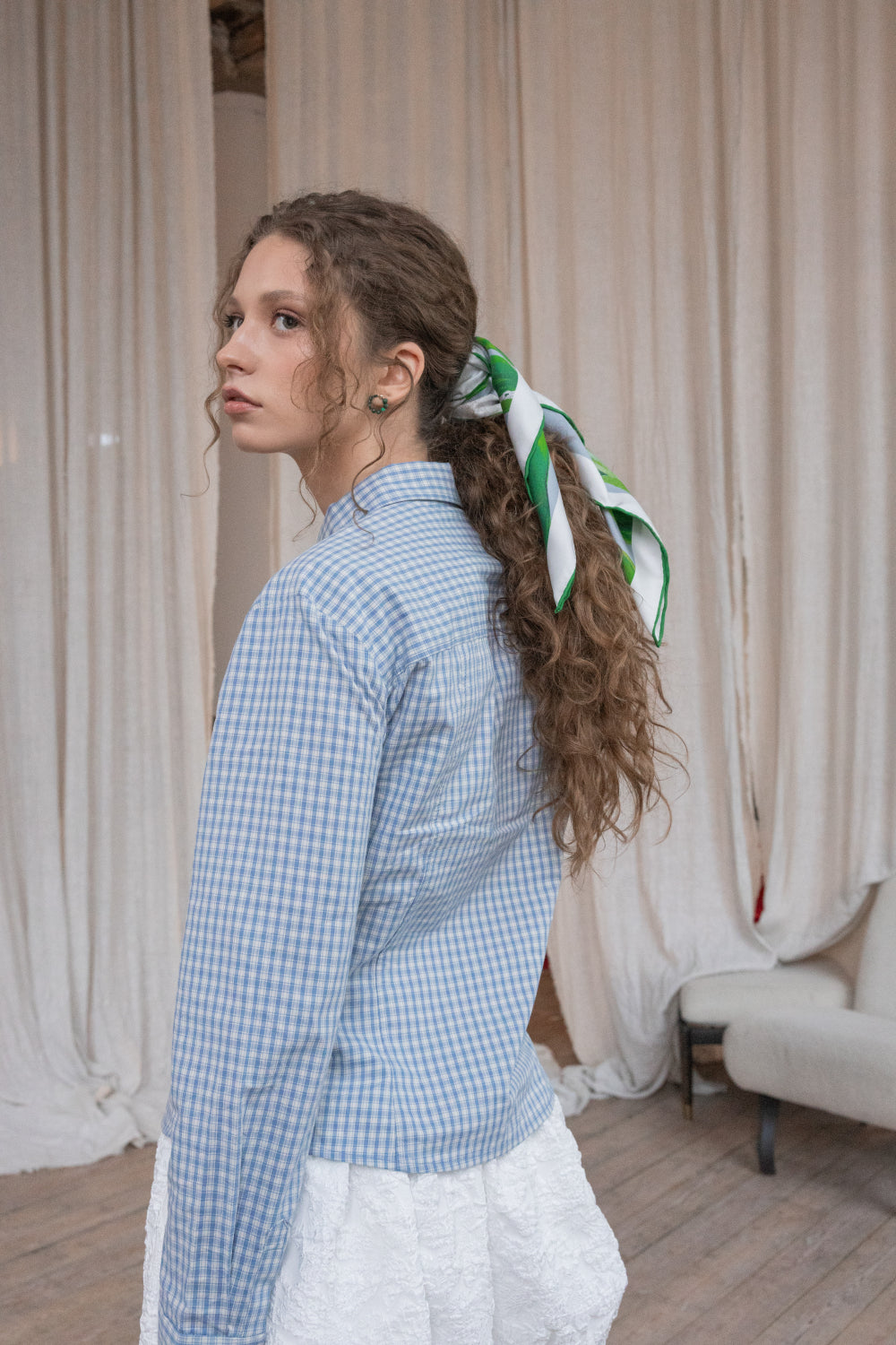 Grey square silk scarf Muguet - small