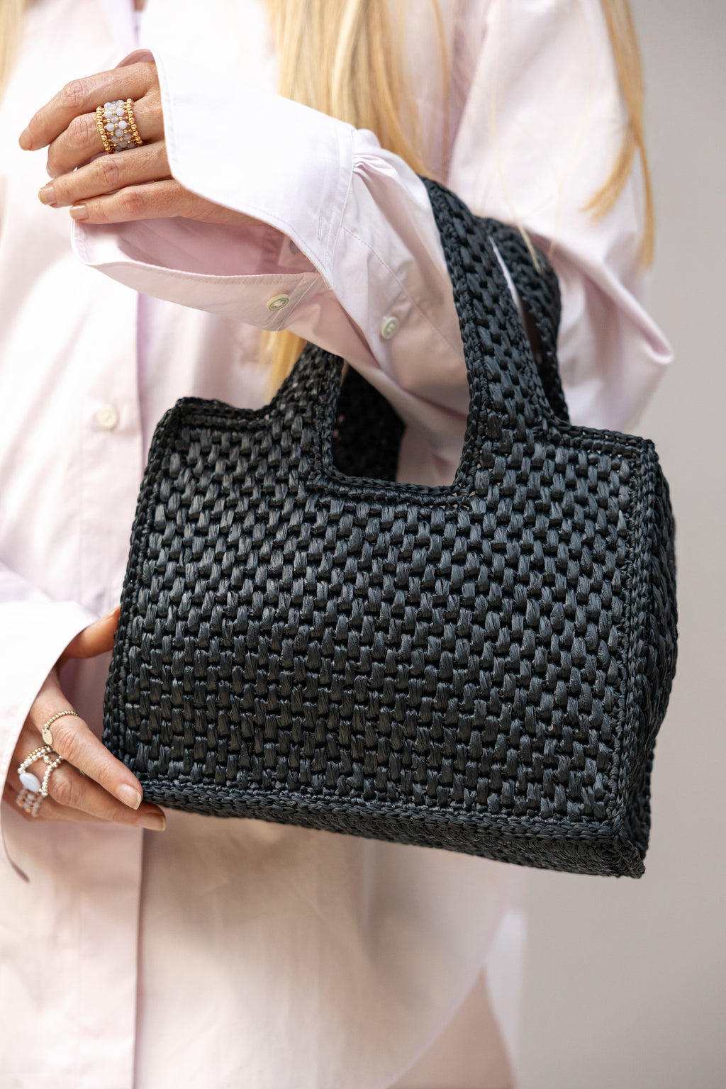 Black raffia bag Le Carré Petit
