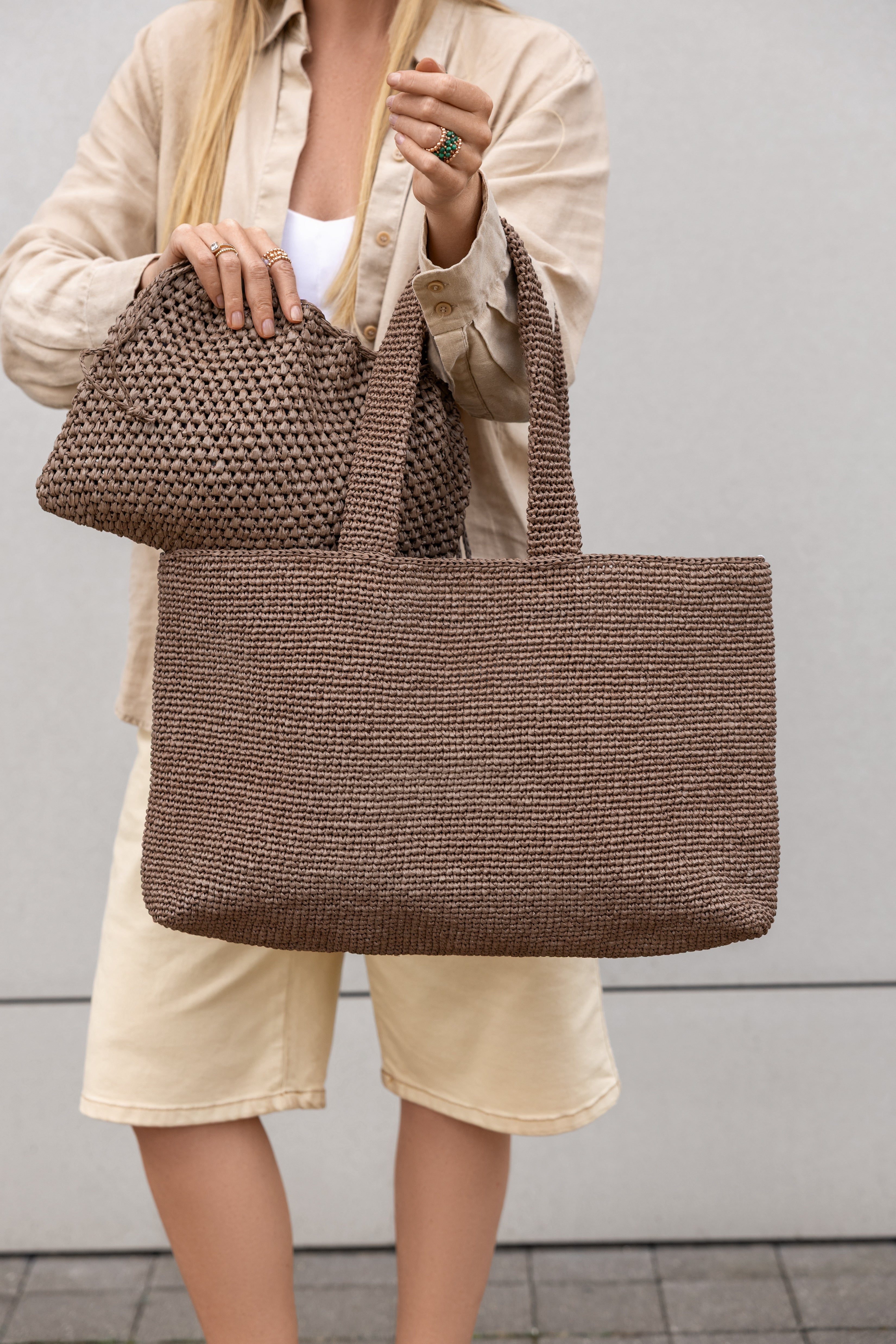 Brown raffia pouch La Poche Grande