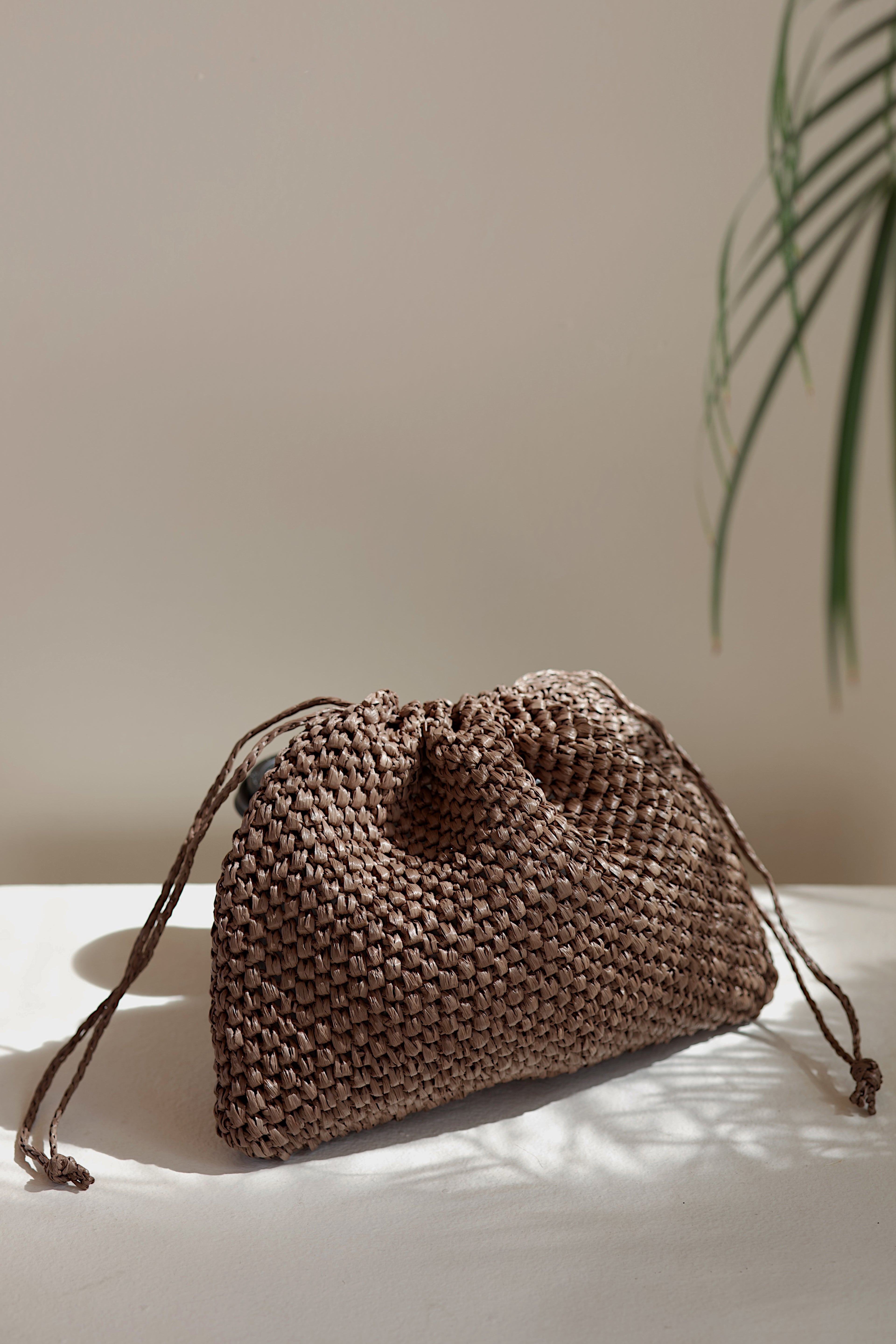 Brown raffia pouch La Poche Grande