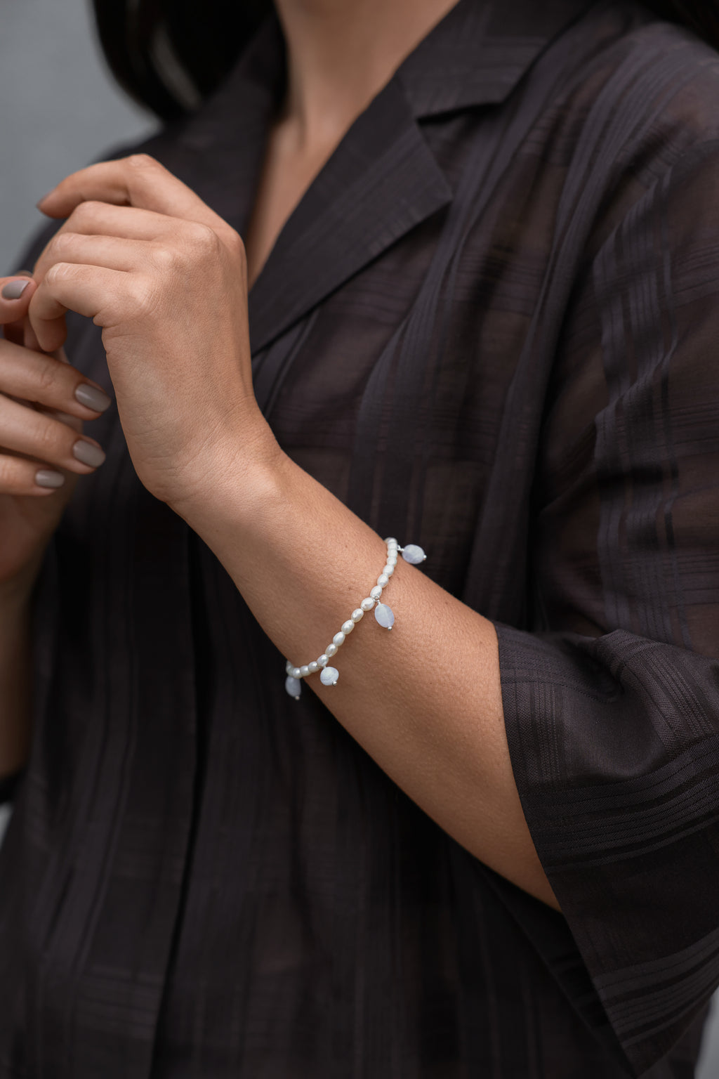 925 sterling silver white freshwater pearl, blue lace agate bracelet Sauvage