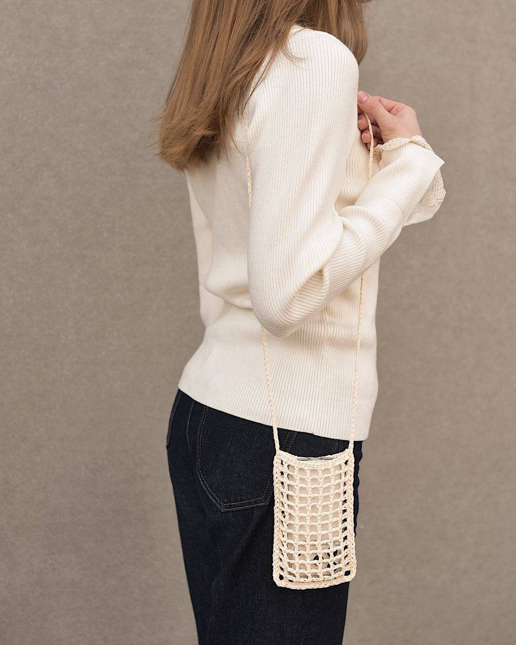 Ivory raffia phone bag Le Portable
