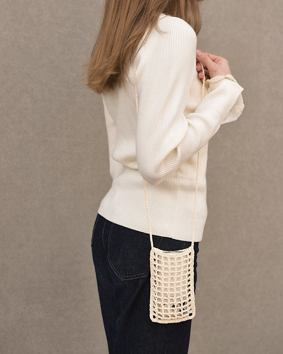Ivory raffia phone bag Le Portable