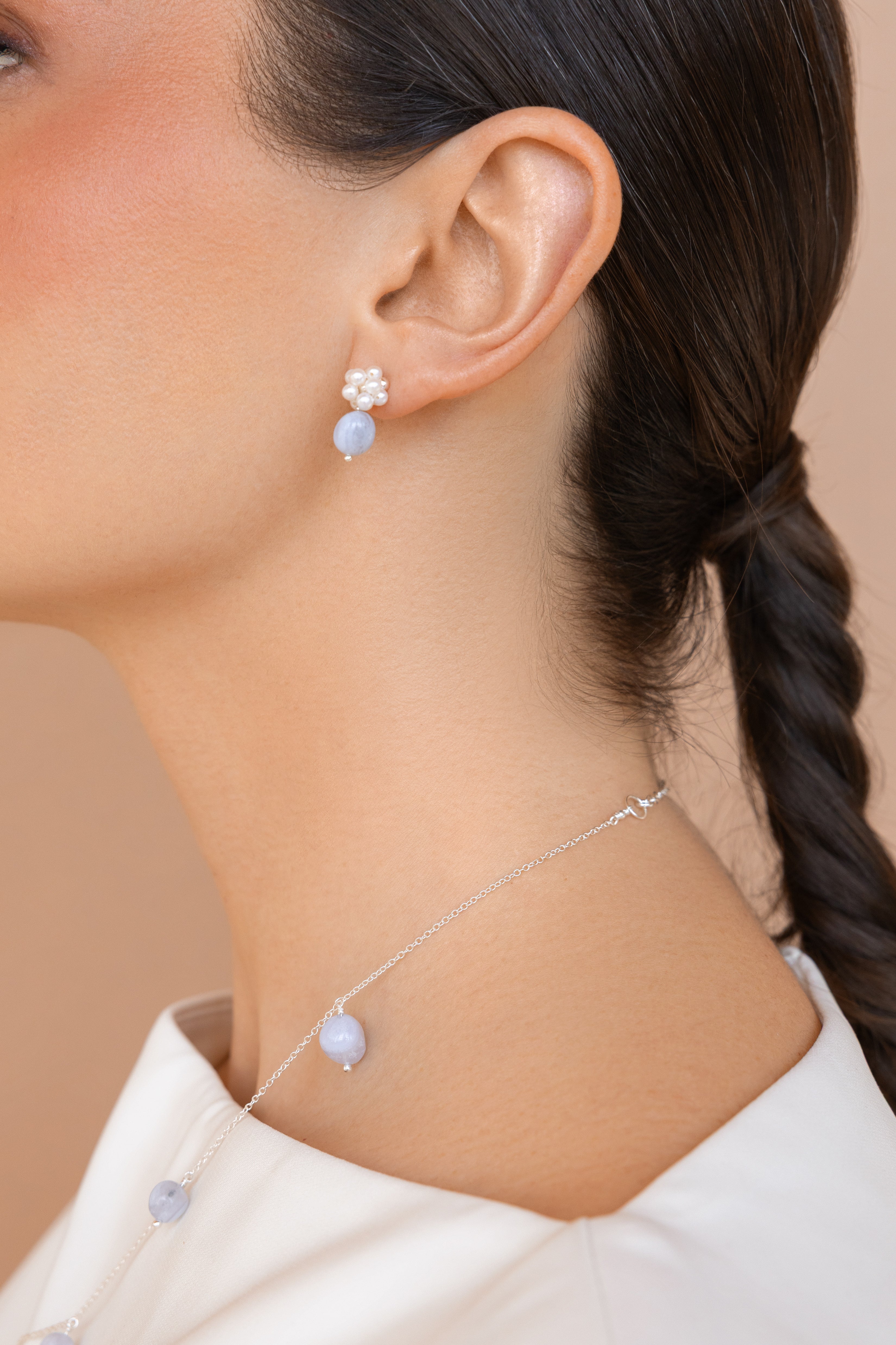 925 sterling silver, white freshwater pearl blue lace agate earrings Cube Sauvage