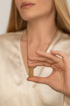 Kaklarota Talisman Pendant - apzeltījums gold-filled, āda