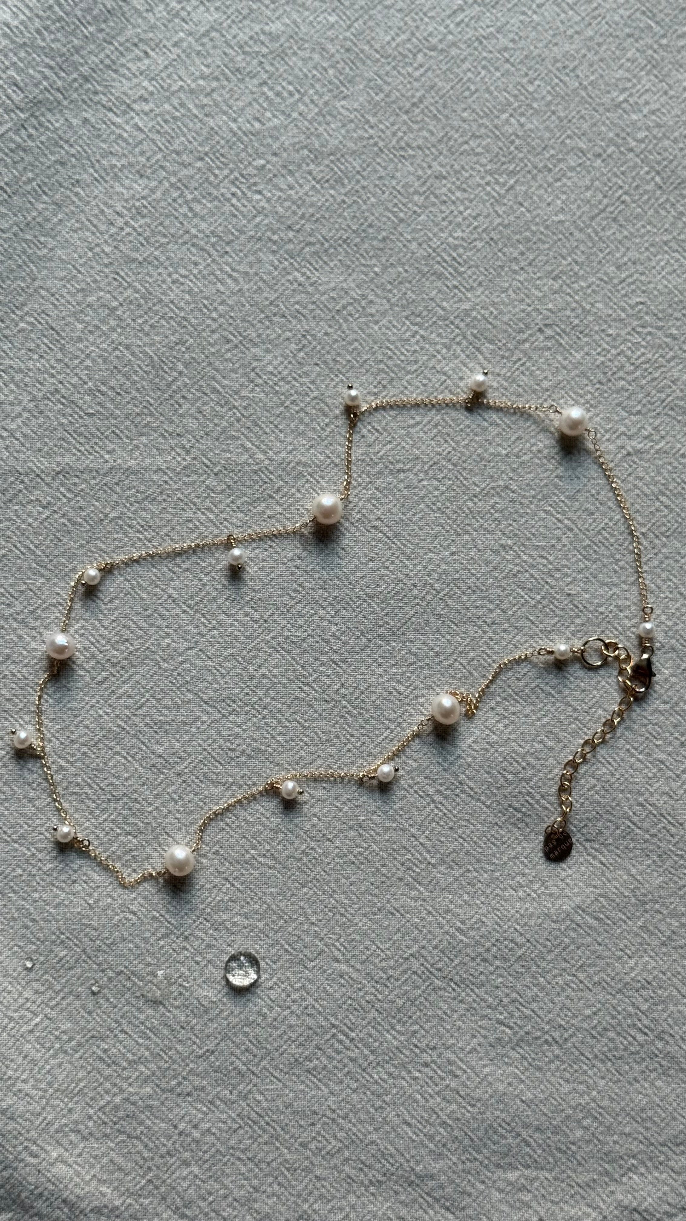 Gold-filled freshwater pearl necklace Constellation