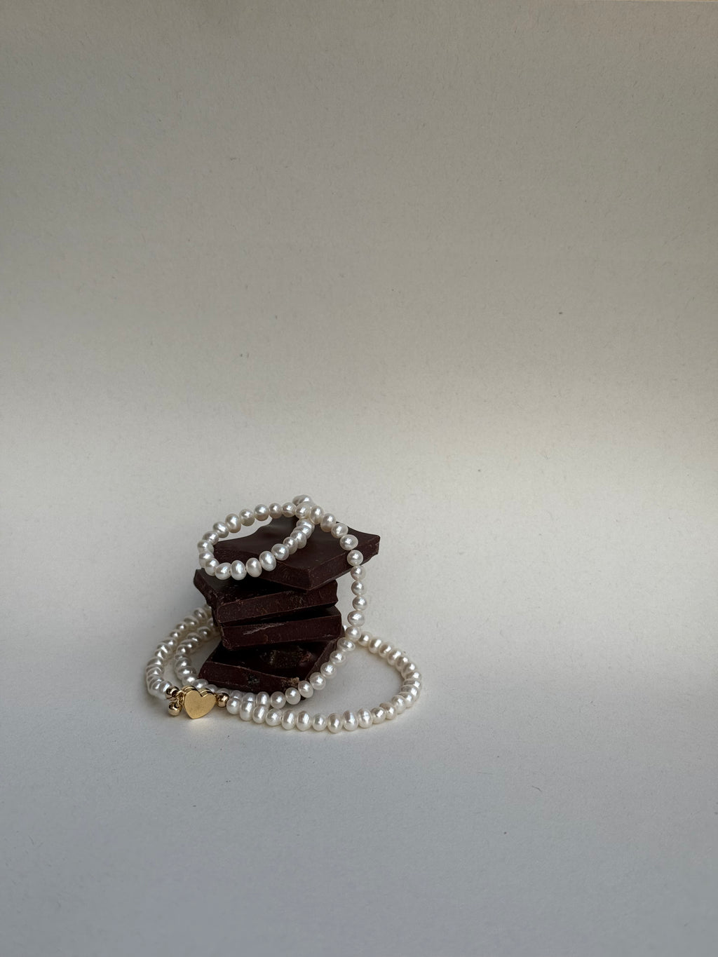 Ожерелье Cœur Aimant - позолота gold-filled, белый речной жемчуг