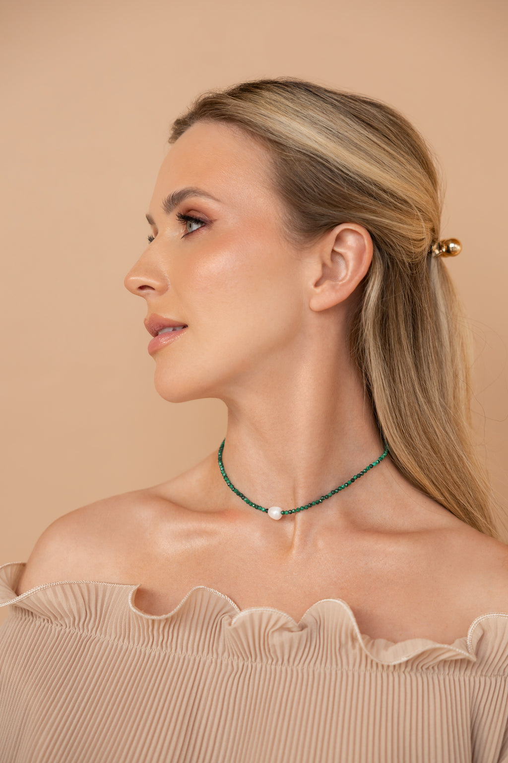 925 sterling silver malachite, white freshwater pearl choker Milieu