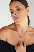 Gold-filled pendant Le O