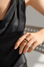 Gold-filled black spinel ring La Bague Nano